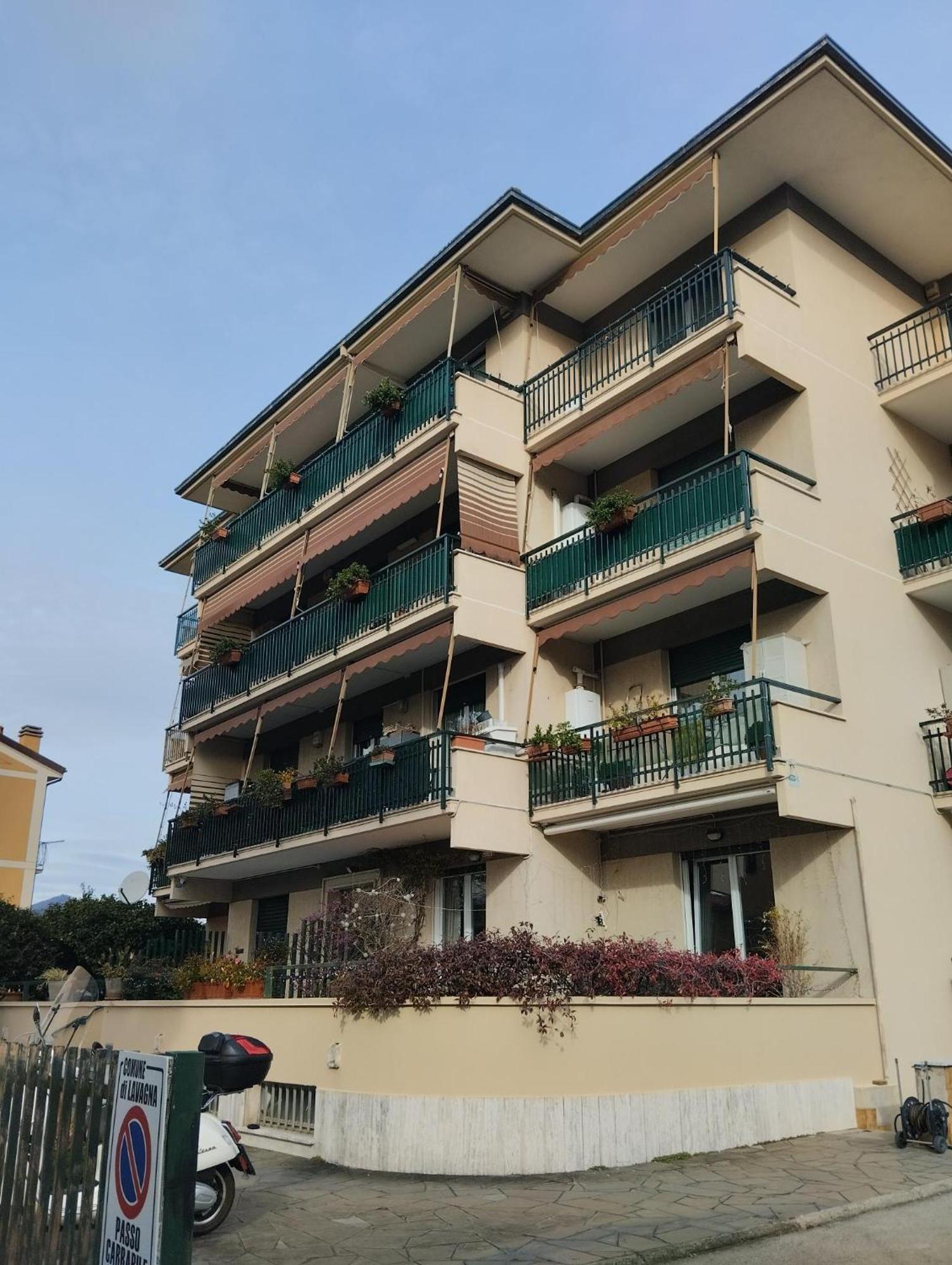 Appartamento Con Posto Auto ลาวาญา ภายนอก รูปภาพ