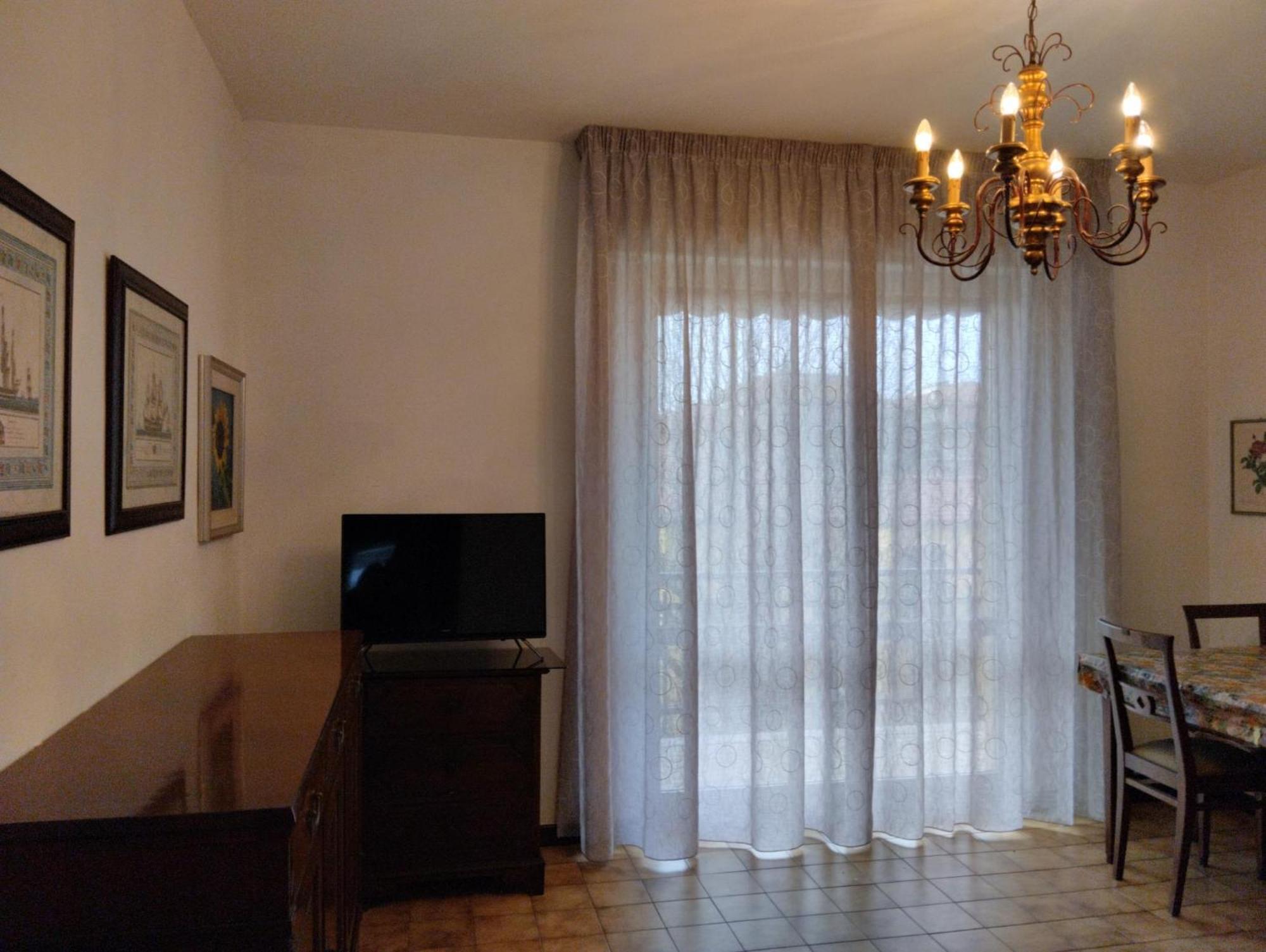 Appartamento Con Posto Auto ลาวาญา ภายนอก รูปภาพ